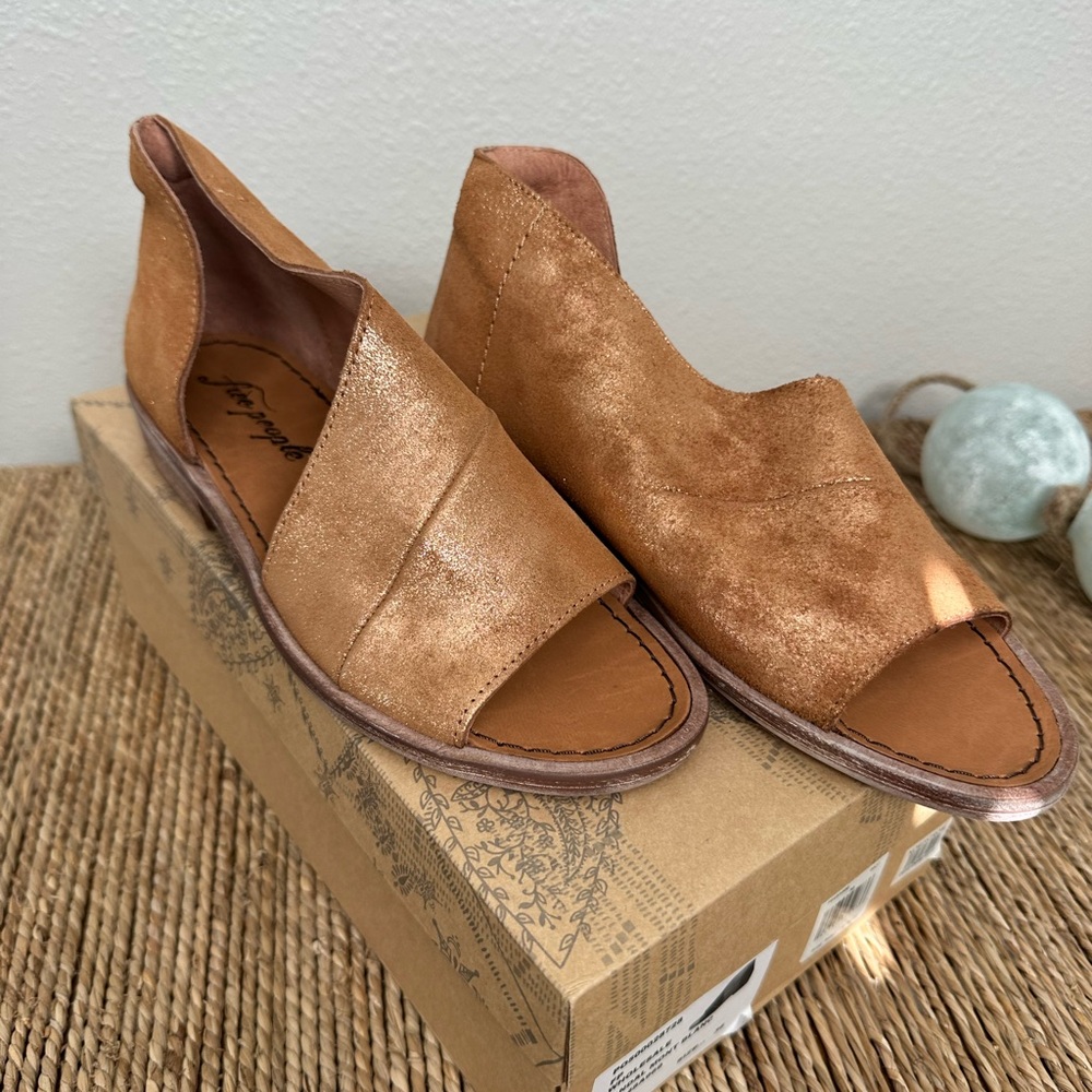 New FREE PEOPLE Tan Open-Toe Sandals